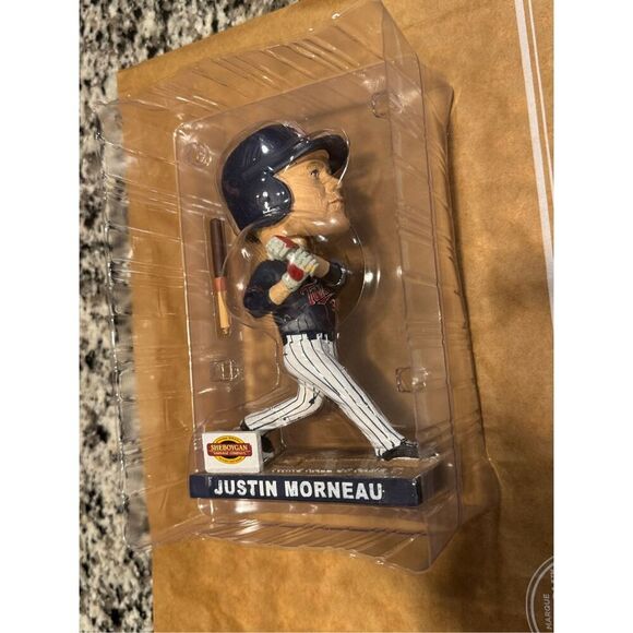 Justin Morneau 2020 Bobblehead Twins Hall of Fame - Picture 9 of 12